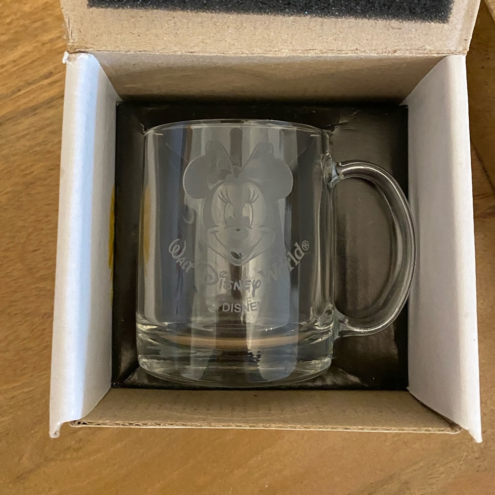 “Sarah” Walt Disney World Minnie Mouse mini glass mug